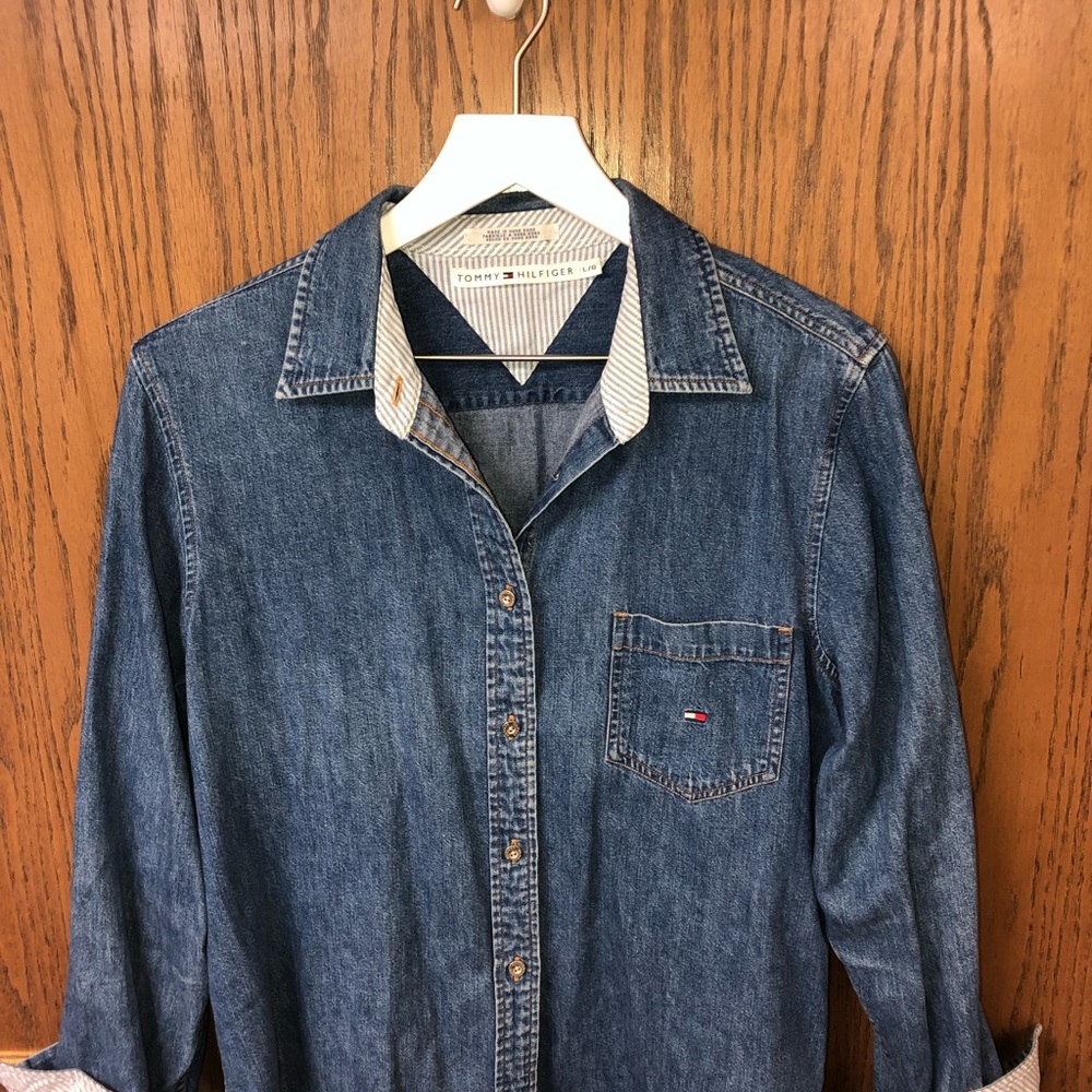 Vintage Tommy Hilfiger denim button down - Picture 8 of 8